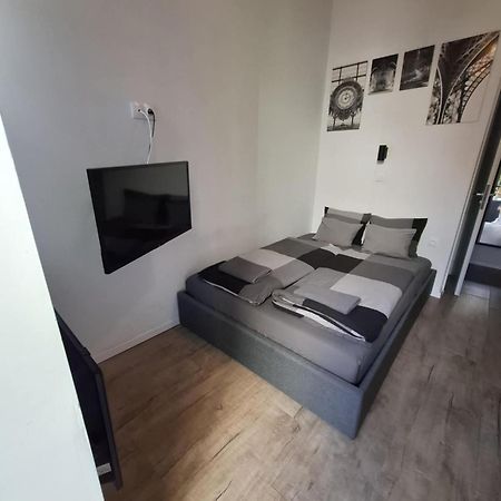 בודפשט Charming Studio In The City Centre מראה חיצוני תמונה