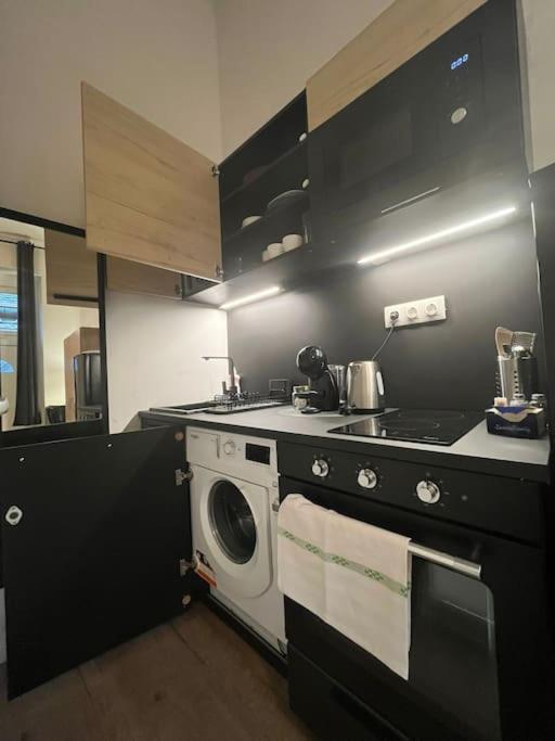 בודפשט Charming Studio In The City Centre מראה חיצוני תמונה